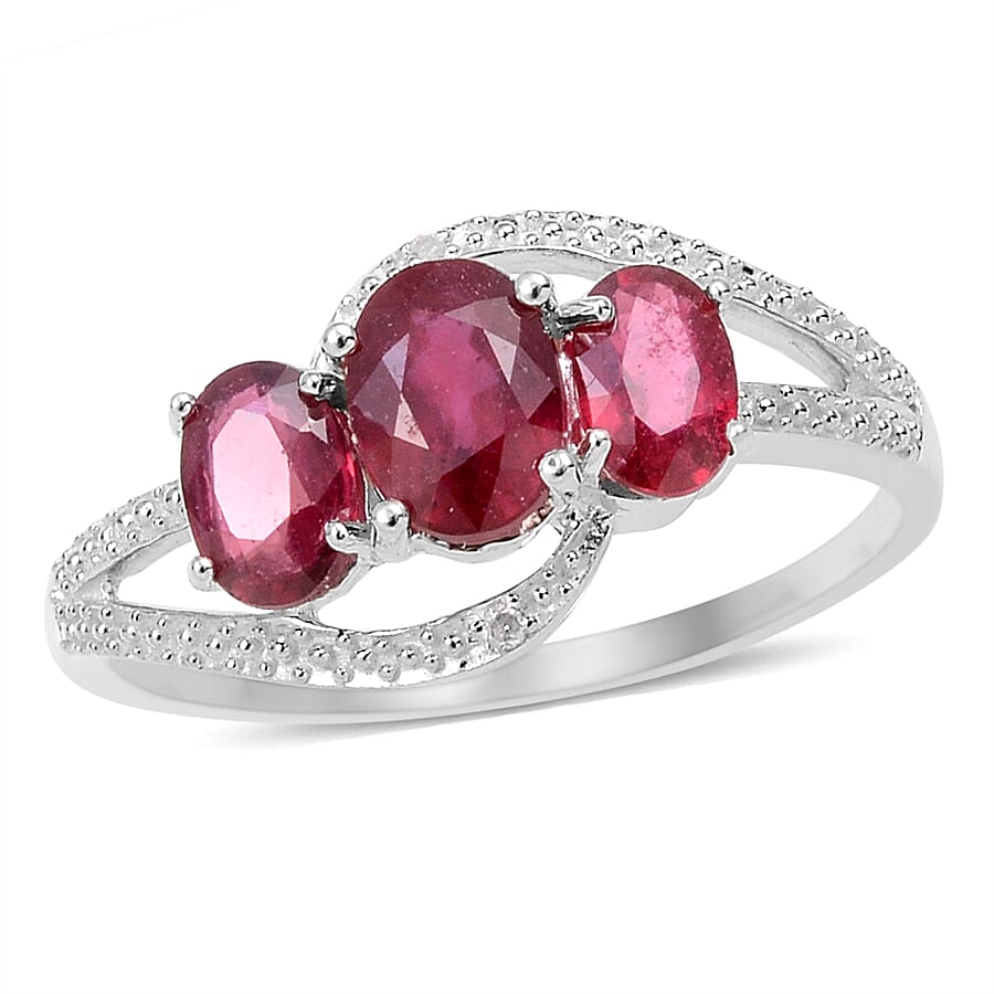 Niassa Ruby (FF) (Ovl 1.10 Ct), Diamond Ring in Sterling Silver (Size 10.0) 2.59 ctw