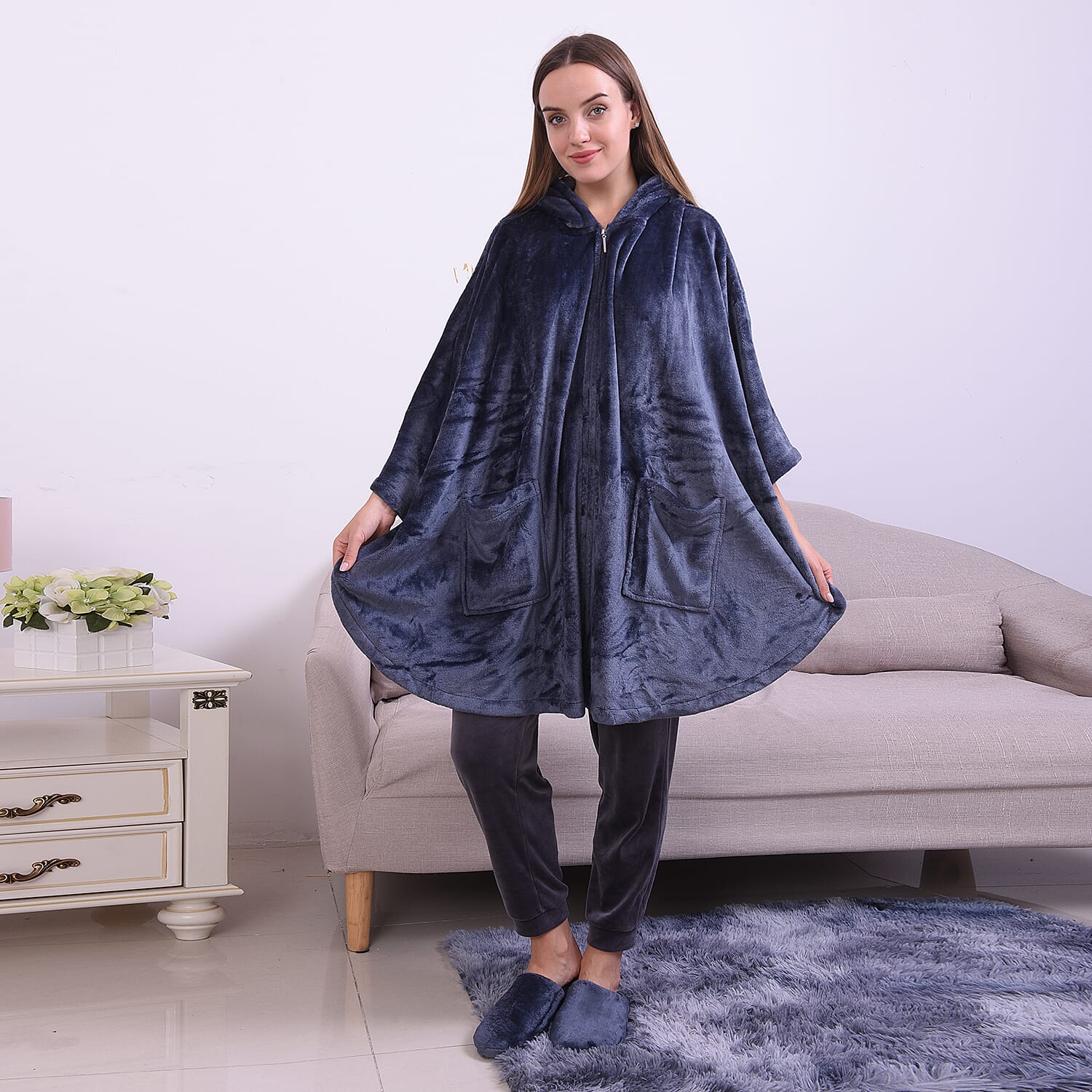 HOMESMART Pewter 100% Polyester Flannel Hooded Moon Shape Robe with Zipper (One Size) and Matching Anti Slip Rubber Slippers