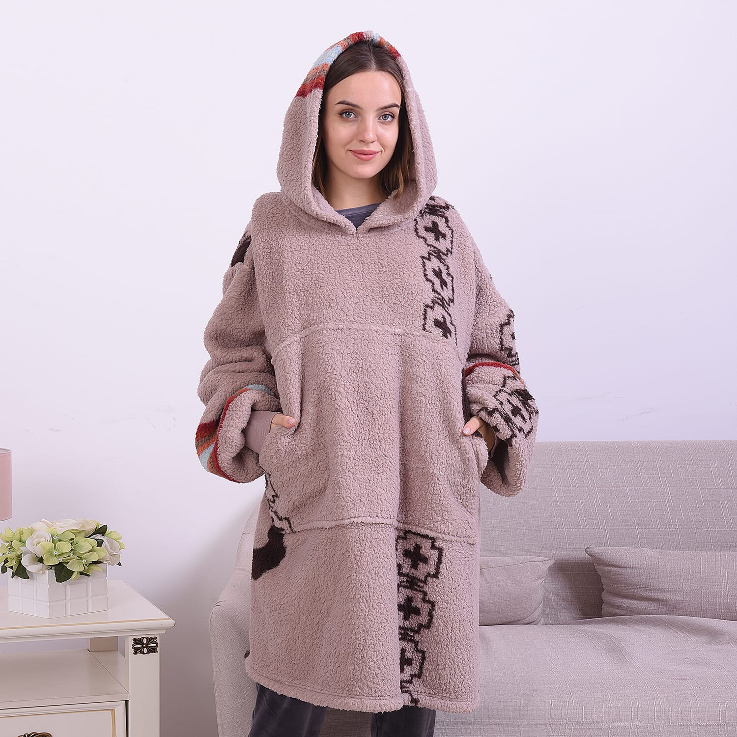 HOMESMART Ox-Head Pattern Double Face Sherpa Sweaters Shirt with Hood (76.38"x38.58", 100% Polyester)