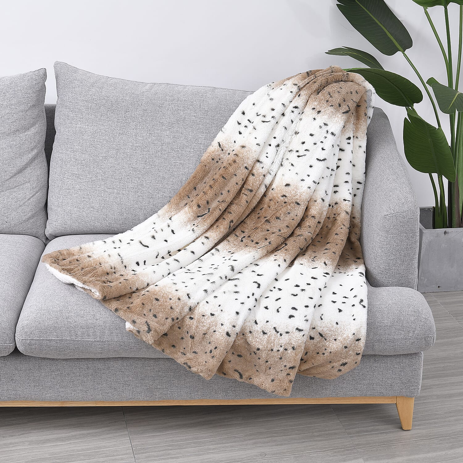 HOMESMART Dots Pattern Faux Fur Sherpa Blanket - Brown (59"x78")