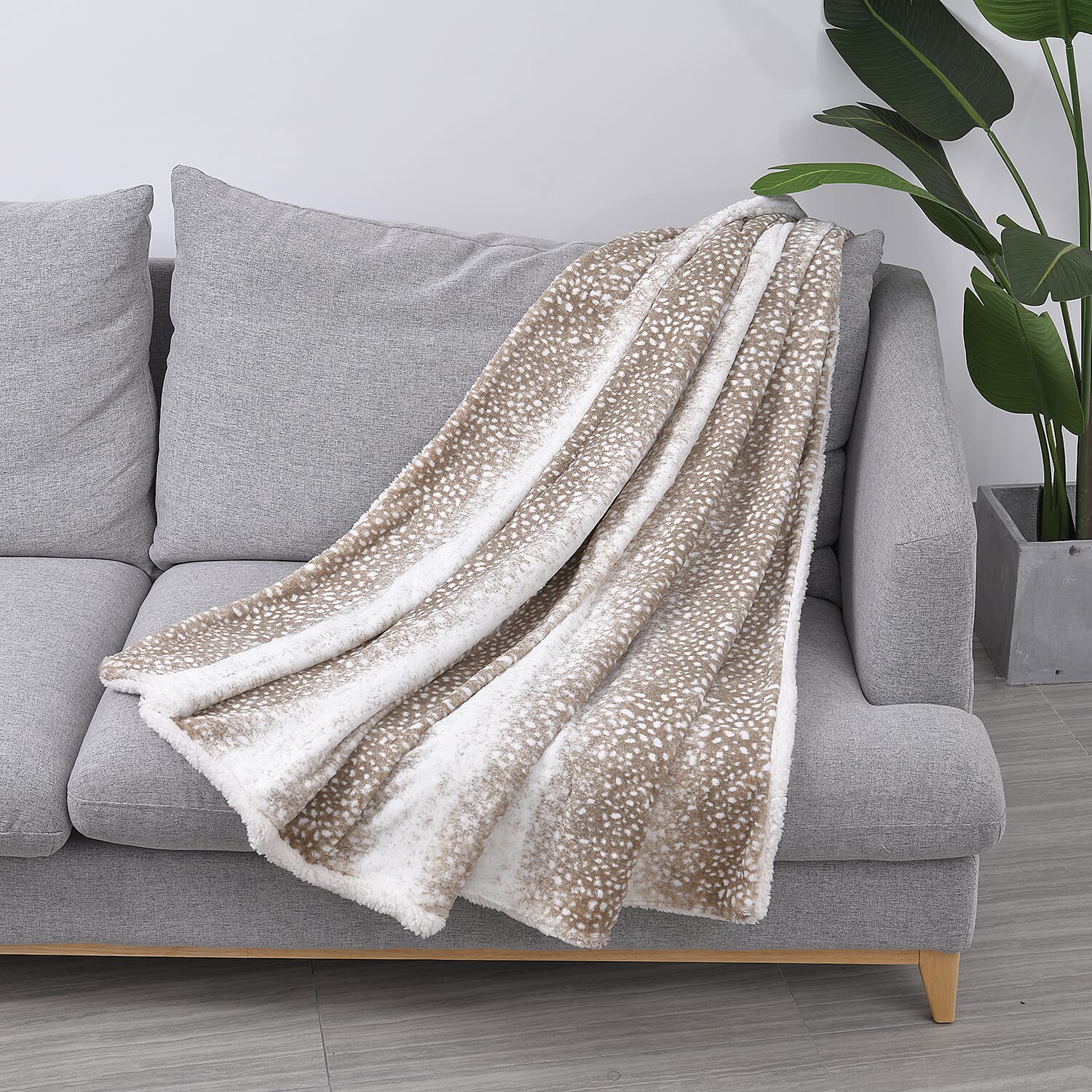 HOMESMART Gradient Stripes and Dots Pattern Faux Fur Sherpa Blanket - Brown (59"x78")