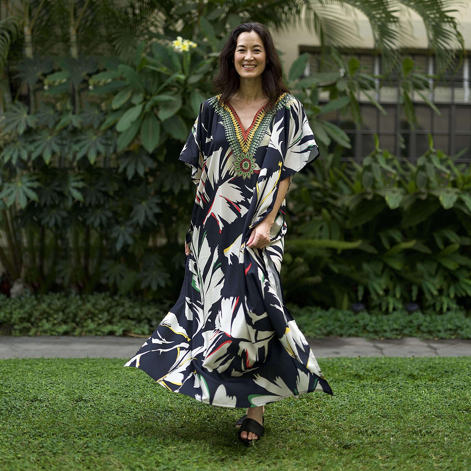 WINLAR Black Palm Leaf Print V-Neck Long Microfiber Kaftan (One Size Fits Most)