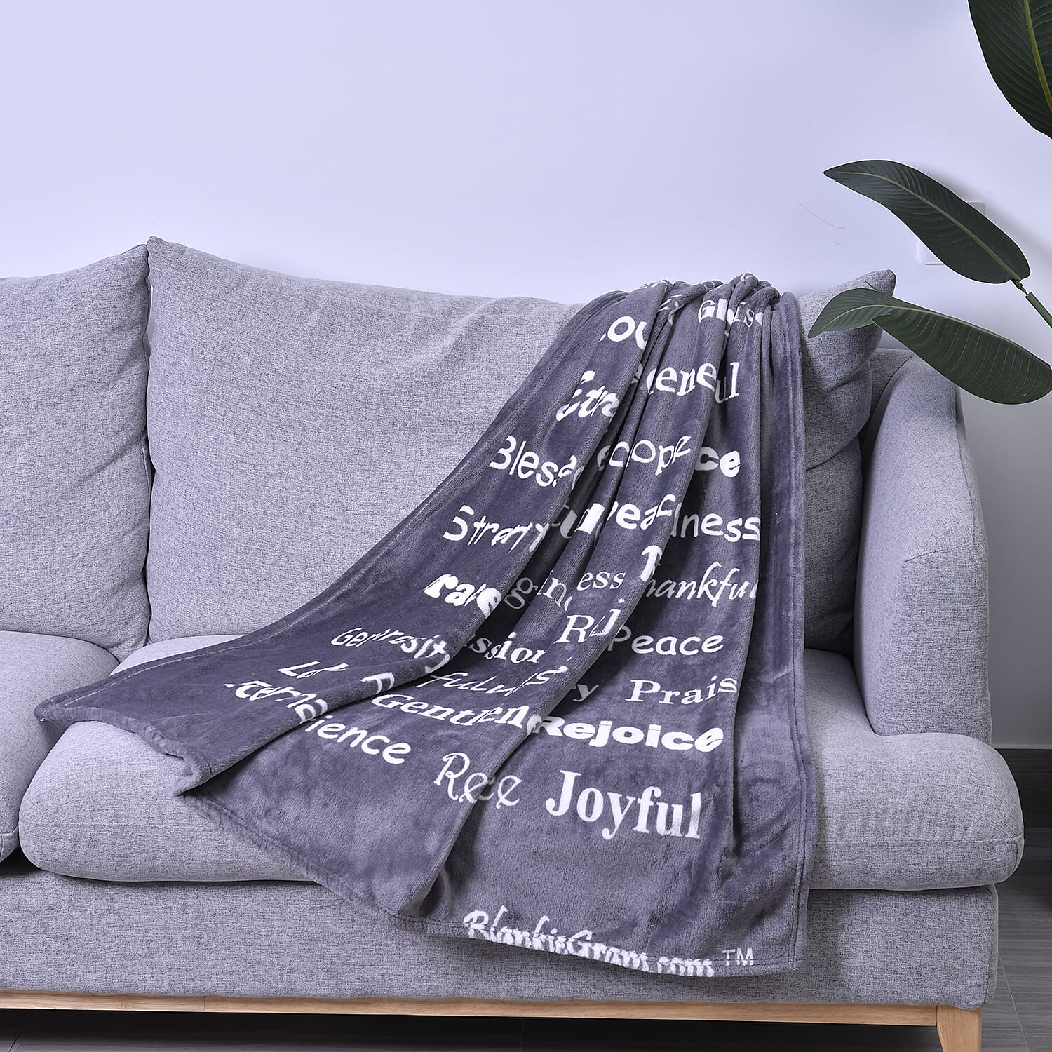 HOMESMART Letters Printed Flannel Blanket- Purple (50"x60")