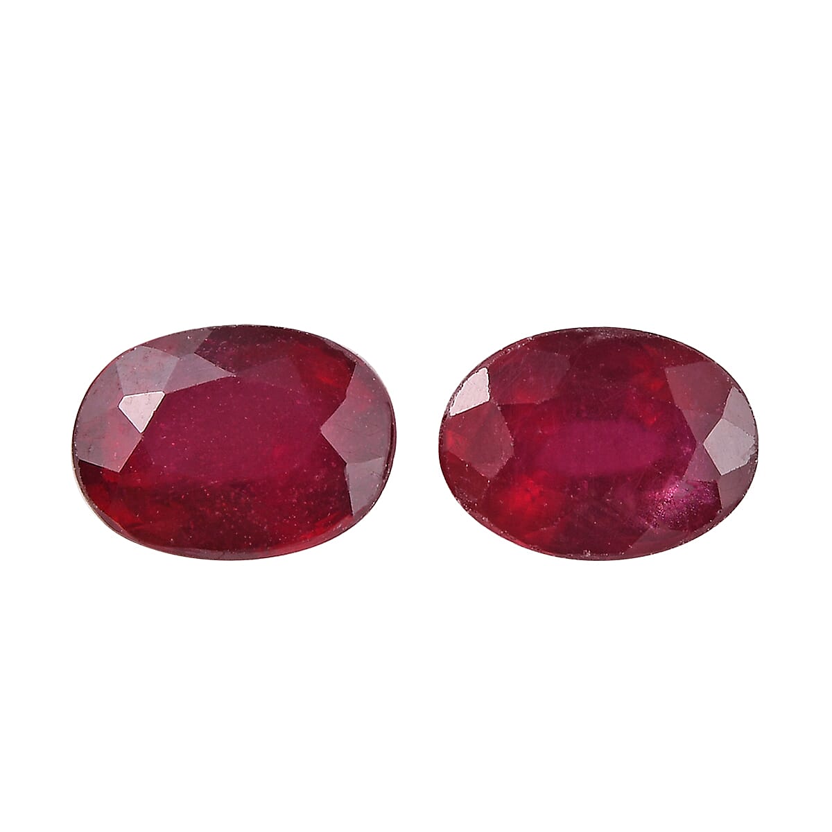 Niassa Ruby (FF) Set of 2 (Oval 7x5 mm) 2.11 ctw Loose gemstone