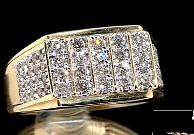 NY Closeout Diamond 1.00 ctw Men's Ring in 10K Yellow Gold (Size  9.0)  7.25 Grams