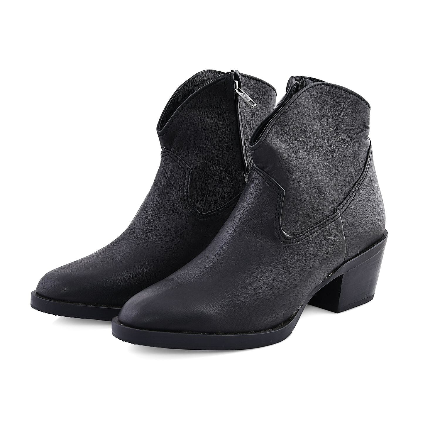 Black Leather Shoes (Size 8.5)