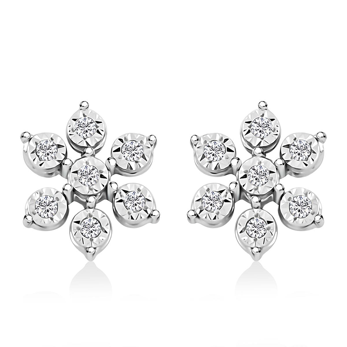 Diamond 0.10 ctw Stud Earrings in Sterling Silver
