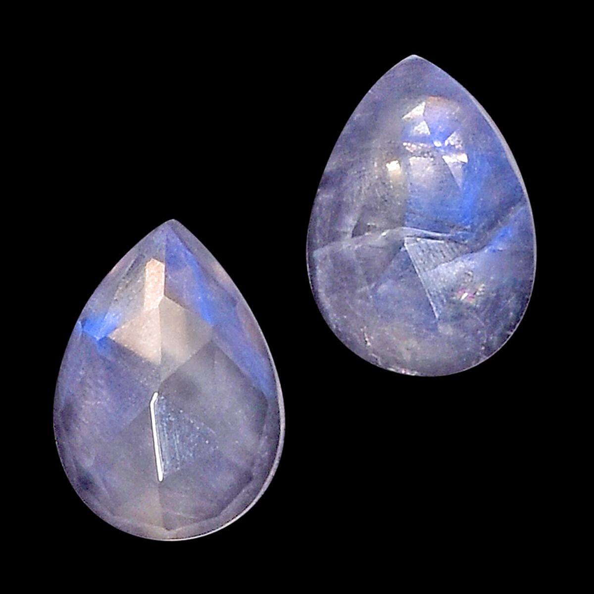 AAA Rainbow Moonstone Set of 2 (Pear 7x5 mm) 1.40 ctw