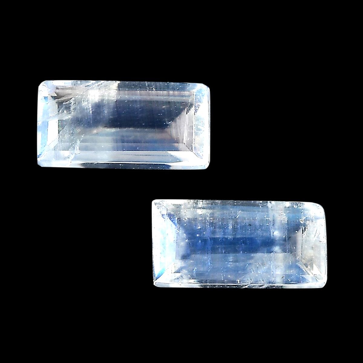 AA Rainbow Moonstone (Bgt 6x3 mm) 0.64 ctw