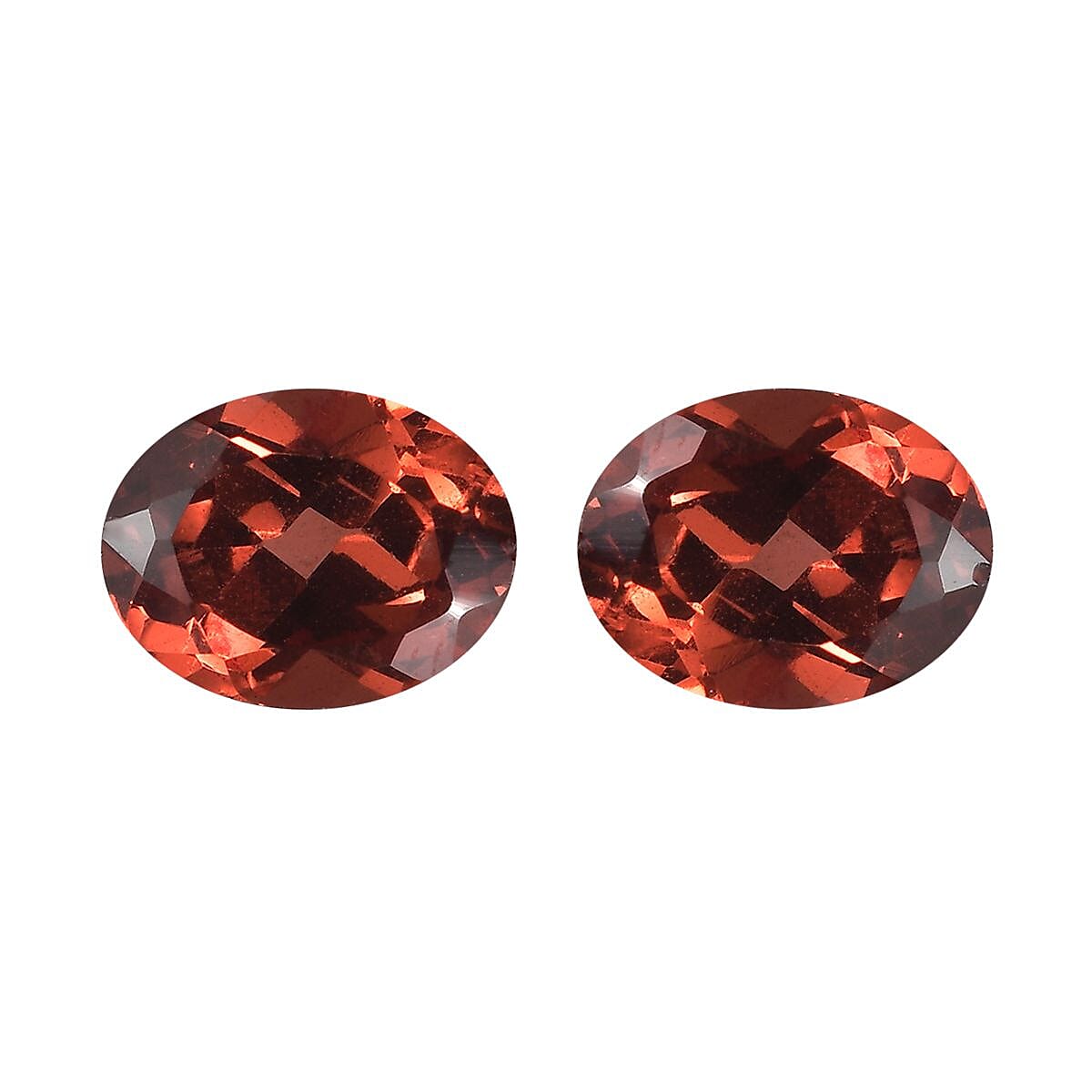 Mozambique Garnet Set of 2 (Ovl 5x4 mm) 0.78 ctw