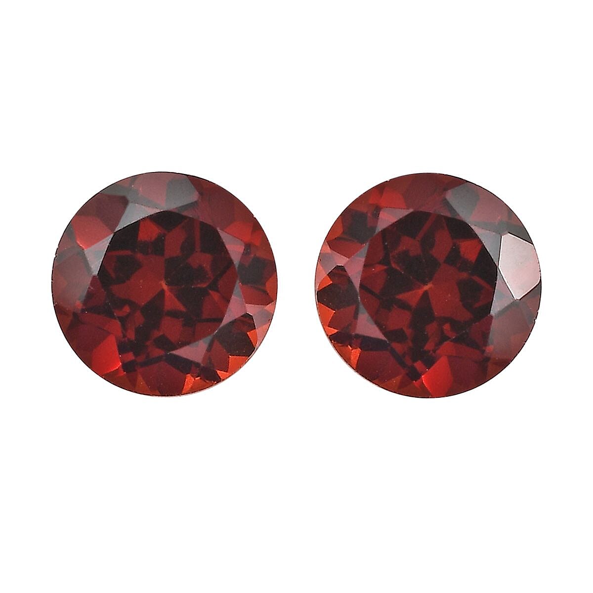 Mozambique Garnet Set of 2 (Rnd 5 mm) 1.13 ctw