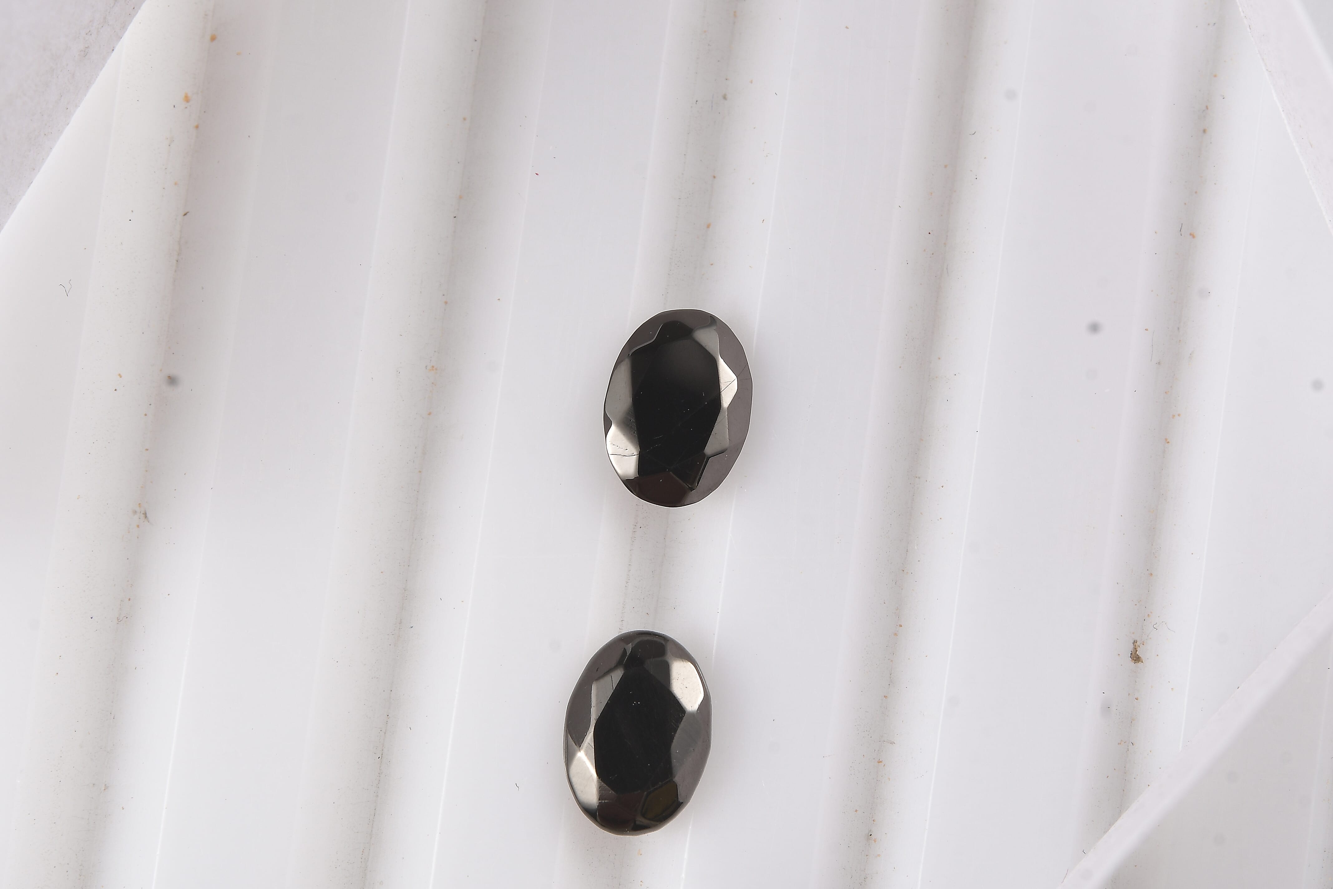 Set of 2 Elite Shungite (Oval 7x5 mm) 0.84 ctw Loose Gemstone