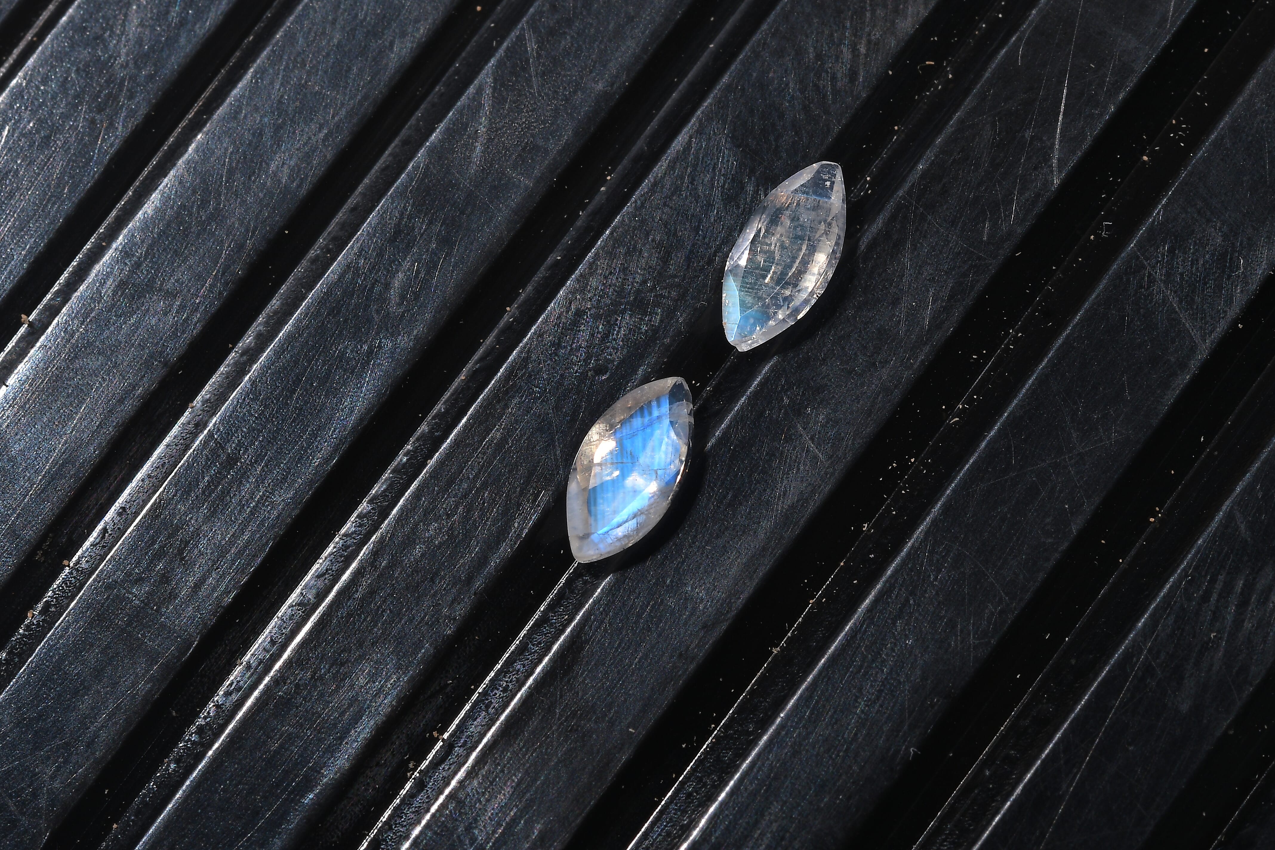 Rainbow Moonstone (Mrq 6x3 mm) 0.24 ctw Loose Gemstone