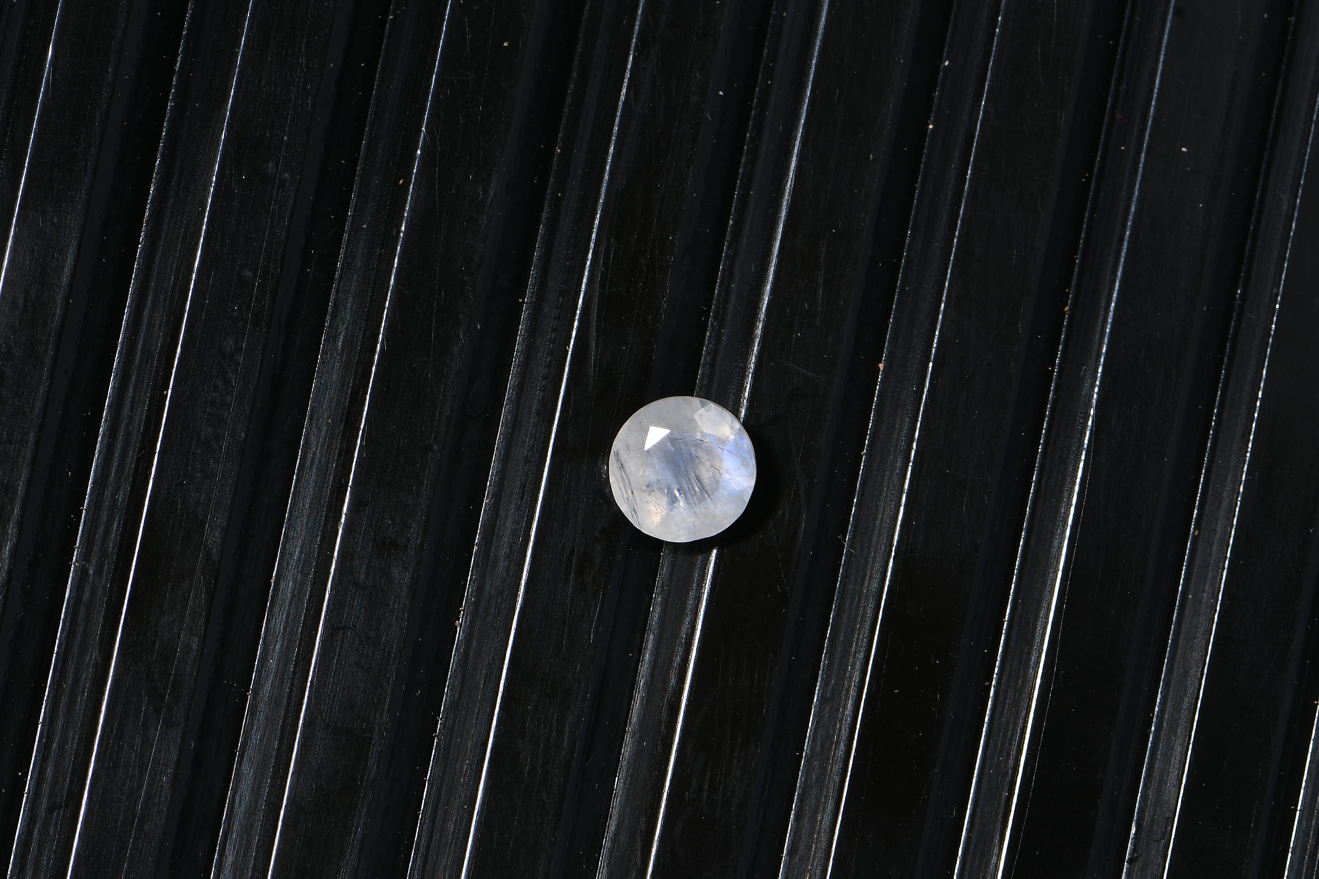 Rainbow Moonstone (Rnd 6 mm) 0.72 ctw Loose Gemstone