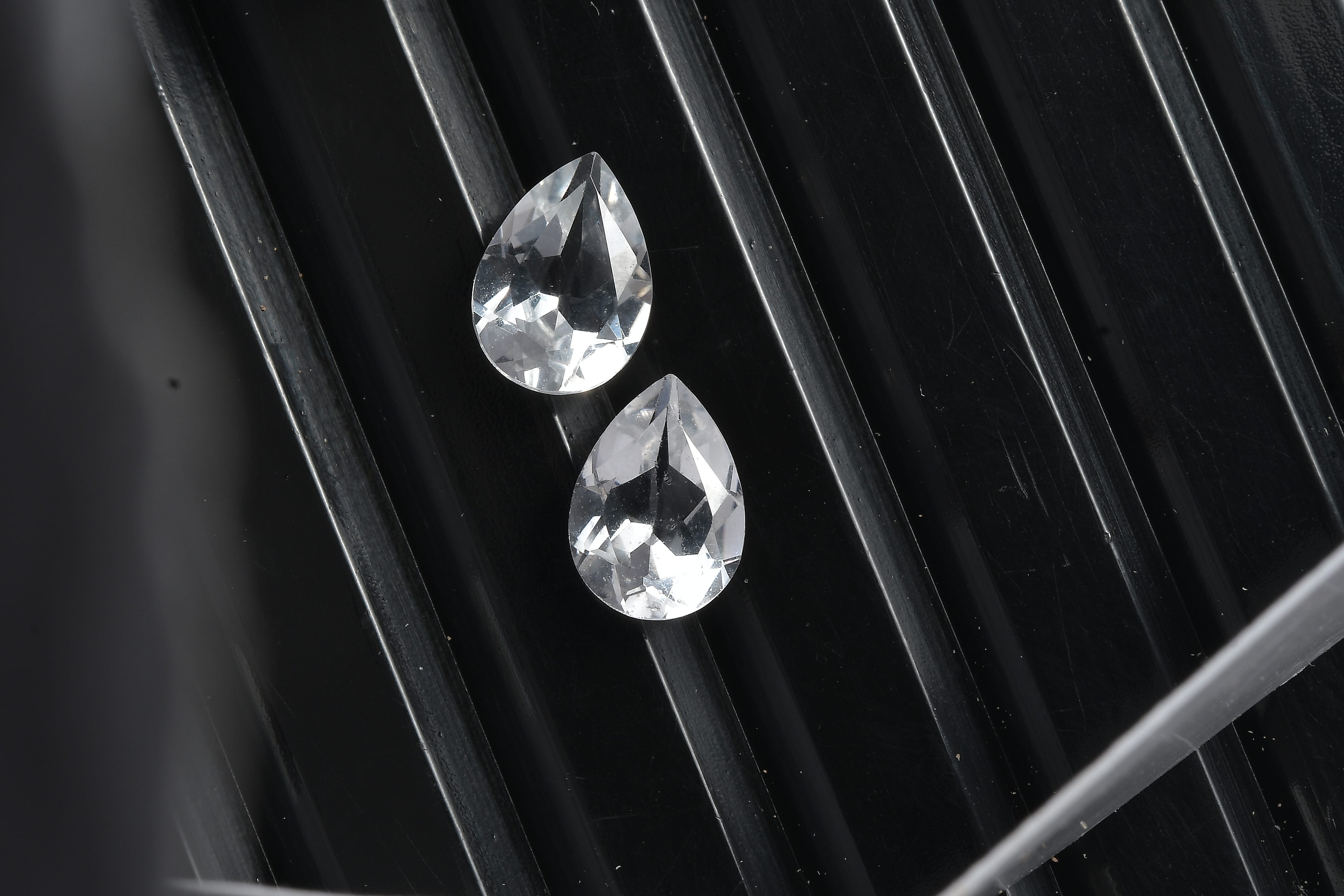 White Topaz (Pear 7x5 mm) 1.33 ctw Loose Gemstone