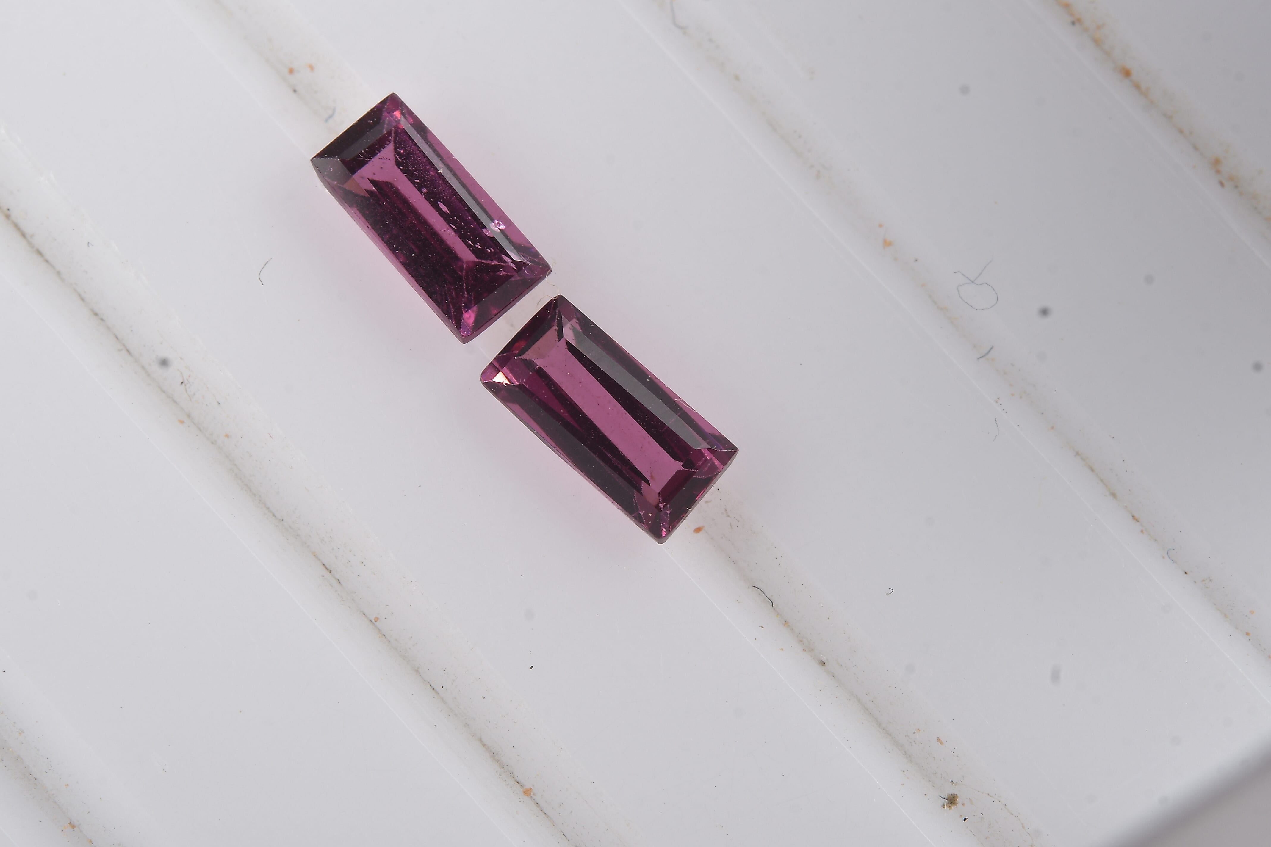 Orissa Rhodolite Garnet (Bgt 5x2.5 mm) 0.50 ctw Loose Gemstone