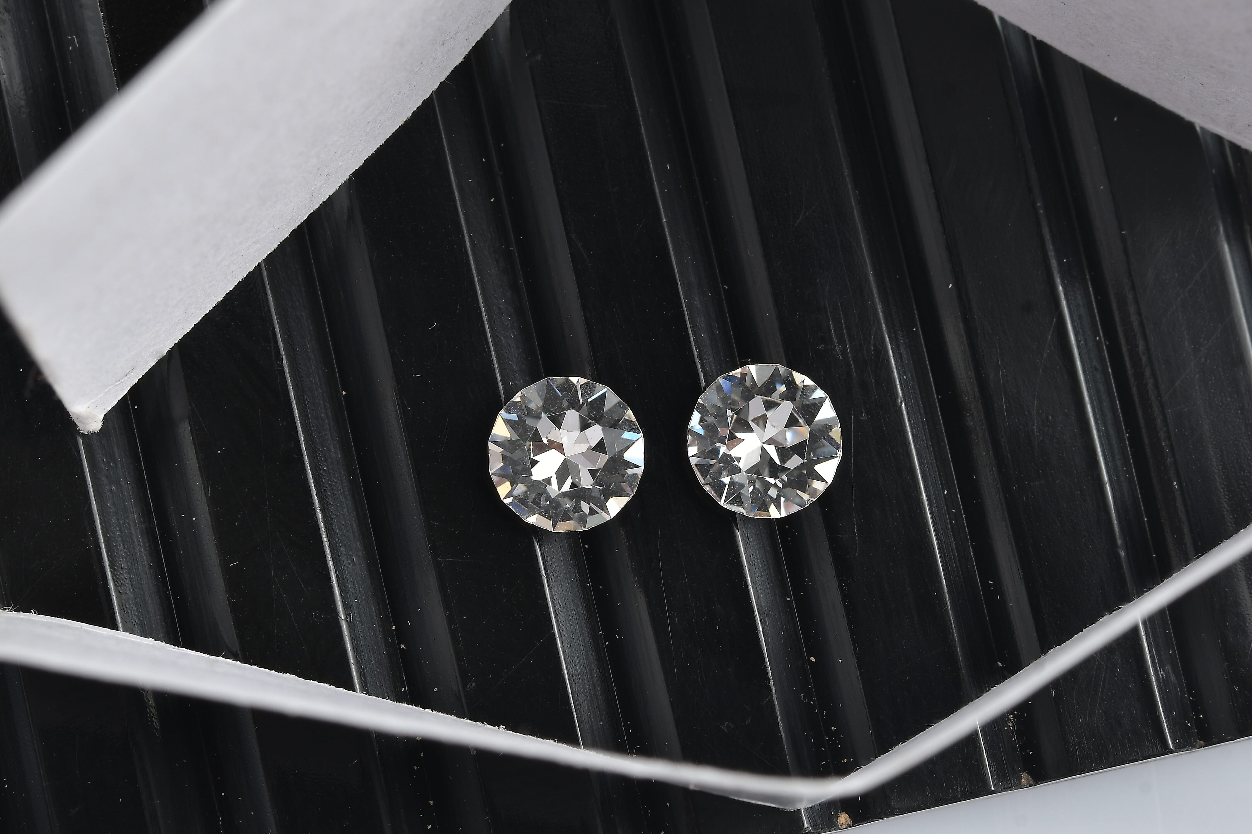 White Crystal by Swarovski (Rnd 5.5 mm) 0.82 ctw Loose Gemstone