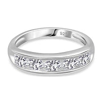 D'Joy Moissanite 0.85 ctw Ring in Sterling Silver (Size 6.5)