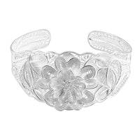Artistry Tarakashi Collection Sterling Silver Floral Bangle Bracelet (6.50 In) (24.60 g)