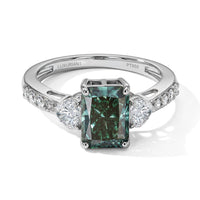 SGL Certified 950 Platinum Luxuriant Lab Grown Green Diamond (IR) and Lab Grown Diamond (VS) Forest Flame Desire Ring (Size 6.0) (4.45 g) 2.75 ctw