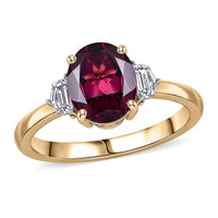 10K Yellow Gold AAA Radiant Ember Garnet, Luxuriant Lab Grown Diamond (E-F, VS) (0.36 cts) Ring (Size 10.0) 3.25 ctw