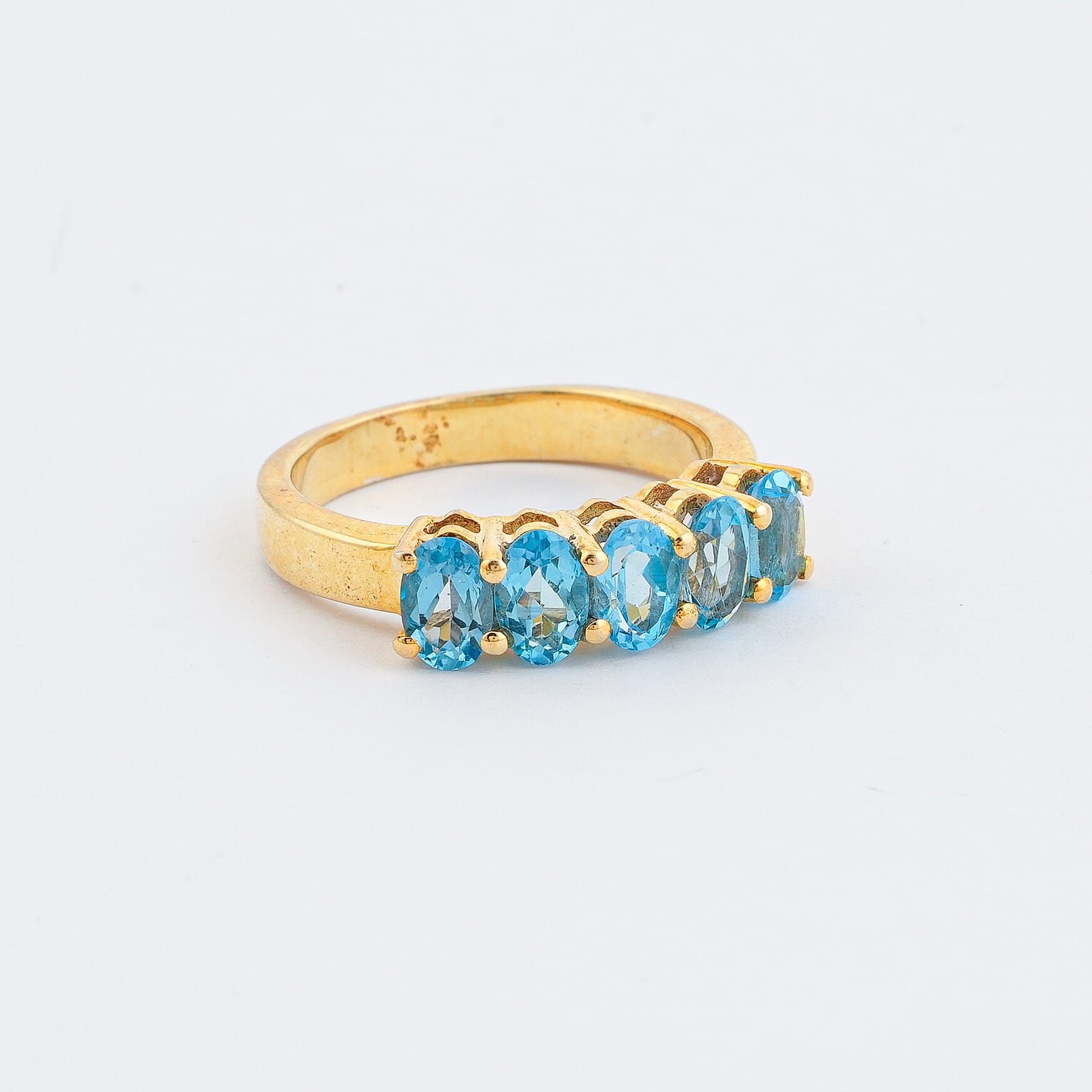 Blue Topaz 1.75 ctw Ring in Sterling Silver (Size 8.0)