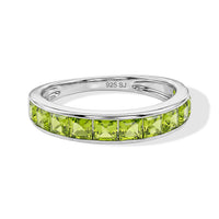 Hebei Peridot 0.65 ctw Ring in Sterling Silver (Size 7.0)