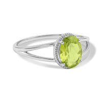 Peridot 1.80 ctw Oval Solitaire Ring in Sterling Silver (Size 7.0)
