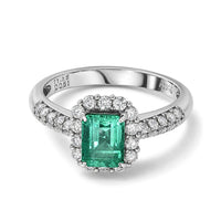 AAAA Boyaca Colombian Emerald and White Diamond SI 1.65 ctw Ring in 900 Platinum (Size 6.5) 4.50 Grams