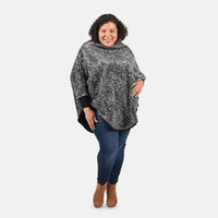 TAMSY Black Faux Fur Scoop Poncho with Lace Border - One Size Fits Most